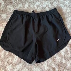 Women’s black Nike shorts size large